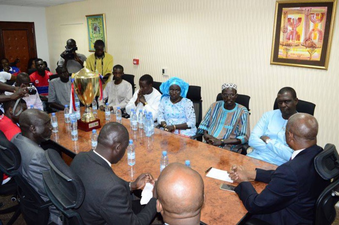 Terrain de la Sicap : NGB a choisi Abdoul Aziz Tall comme interlocuteur auprès du Président Terrain de la Sicap : NGB a choisi Abdoul Aziz Tall comme interlocuteur auprès du Président