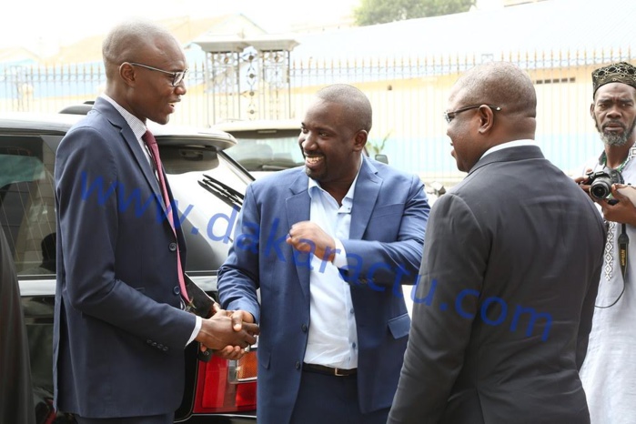 COLLABORATION : Le groupe IAM honore le Directeur de publication de DAKARACTU COLLABORATION : Le groupe IAM honore le Directeur de publication de DAKARACTU