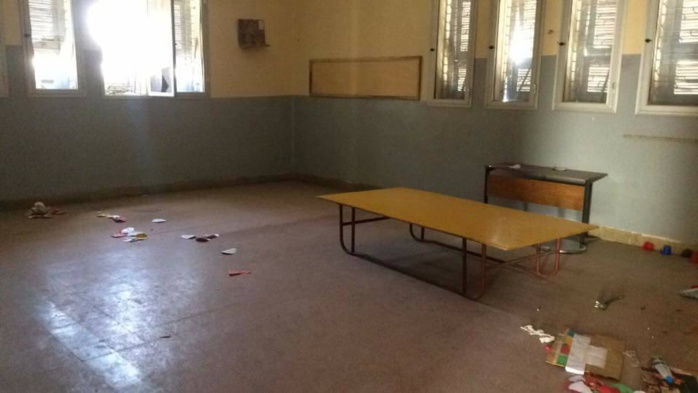 Les images de l'incendie de l’école Cheikou Touré à Guet Ndar Les images de l'incendie de l’école Cheikou Touré à Guet Ndar