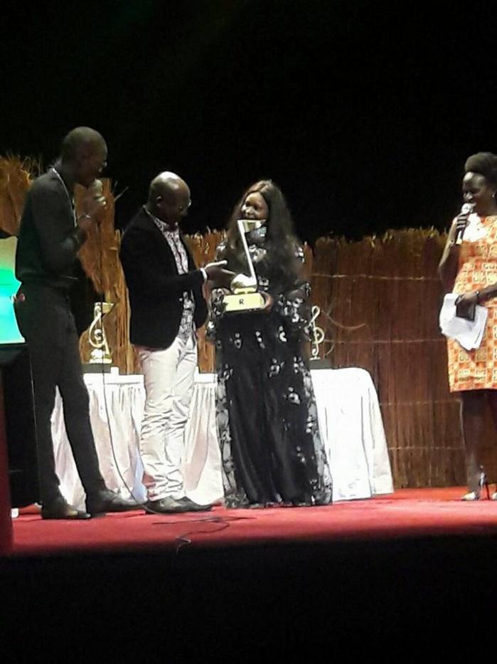 Raayas Music Awards 2016 : Le triomphe de Daara j Family, Dip Doundou Guiss, Abiba… Raayas Music Awards 2016 : Le triomphe de Daara j Family, Dip Doundou Guiss, Abiba…
