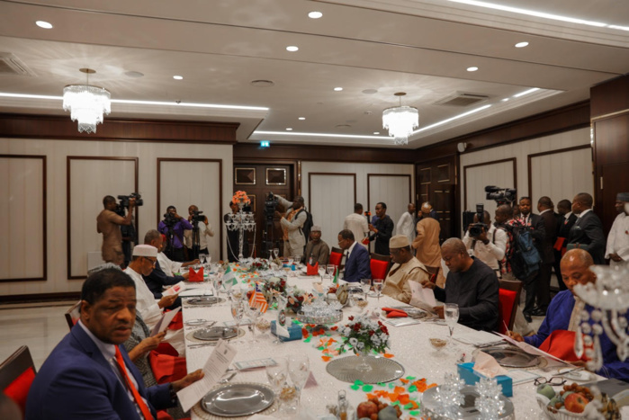 Réunion Extraordinaire à Abuja : La CEDEAO cherche une solution pacifique sur la Gambie