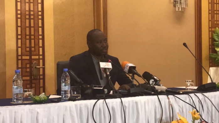 Me Ahmed Faty, porte-parole de Adama Barrow : " Deux semaines avant les élections, Yaya Jammeh a retiré plus d'un million de dollars (...) Les voitures de luxe emportées coûtent des centaines de millions "