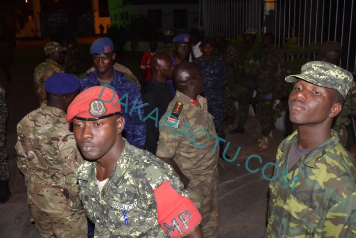  GAMBIE : L'accès au palais présidentiel refusé aux soldats sénégalais de la Cedeao ...(Photos)