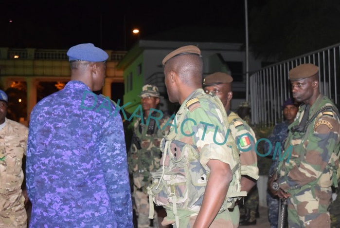  GAMBIE : L'accès au palais présidentiel refusé aux soldats sénégalais de la Cedeao ...(Photos)