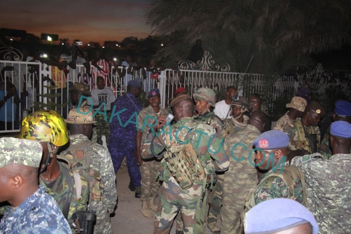  GAMBIE : L'accès au palais présidentiel refusé aux soldats sénégalais de la Cedeao ...(Photos)