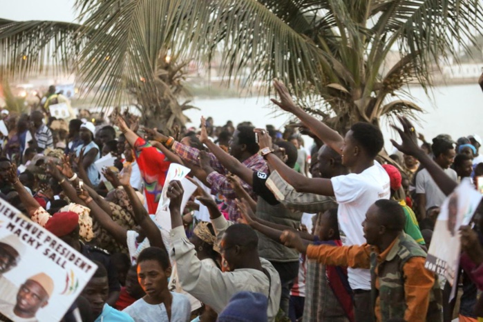 TOURNÉE ECONOMIQUE : Les images de l'accueil populaire réservé au Président de la République Macky Sall à Saint-Louis TOURNÉE ECONOMIQUE : Les images de l'accueil populaire réservé au Président de la République Macky Sall à Saint-Louis