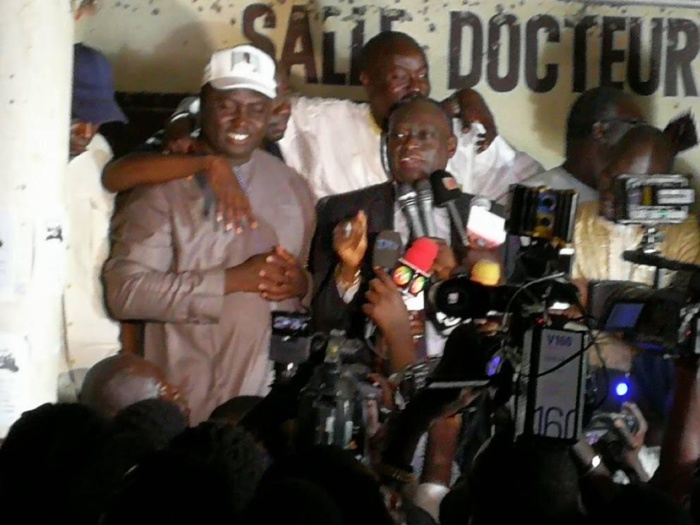 Bamba Fall libéré, ses partisans prennent d'assaut son domicile (IMAGES)