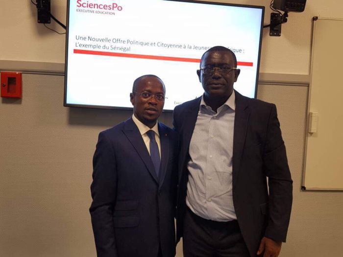 Abdou Mbow sort de sa soutenance à SciencesPo de Paris avec une mention très bien