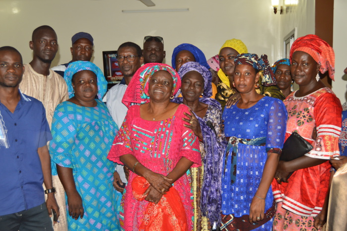 Campagne Législatives : Mary Teuw Niane offre le village de Ngalèle à Macky Sall sur un plateau d’argent.