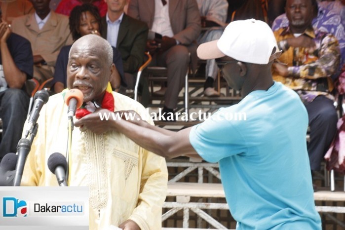 Le doyen Amath Dansokho à la place de l'Indépendance pour commémorer l'anniversaire du 23 juin 2011