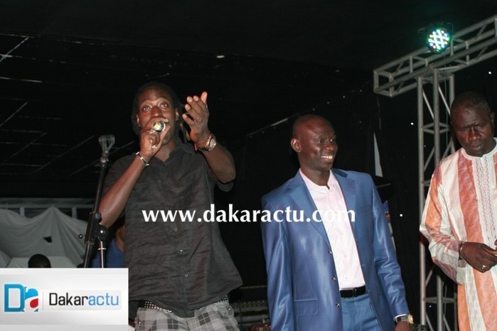 Pape Diouf était aussi au Thiossane pour fêter son anniversaire (Voir Photos) Pape Diouf était aussi au Thiossane pour fêter son anniversaire (Voir Photos)