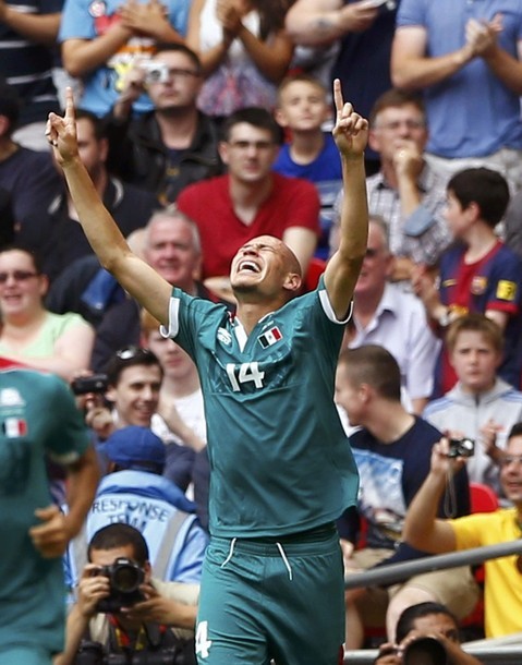 En images: le premier but mexicain contre le Sénégal 