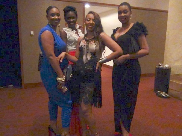 Viviane a remporté le trophée de " PanAfrican Artist Of The Year ", à New York City (Voir les photos de la cérémonie)