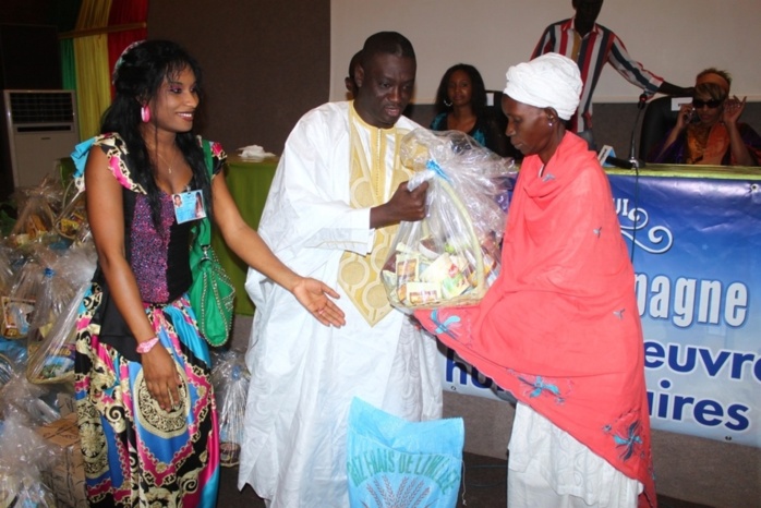 Soukarou Koor: Viviane Chidid offre un billet pour le pèlerinage à la Mecque (IMAGES)