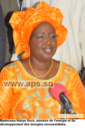 Le ministre de l'énergie, Maimouna N'doye Seck donne les détails sur la découverte du pétrole au Sénégal Le ministre de l'énergie, Maimouna N'doye Seck donne les détails sur la découverte du pétrole au Sénégal