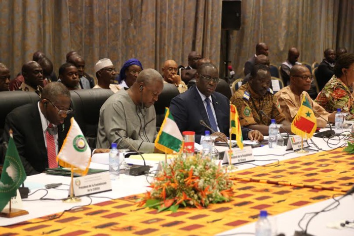 Les images de la réunion de haut niveau de la CEDEAO sur le Burkina Faso