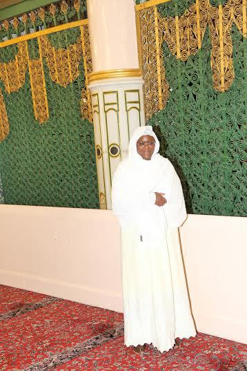 Les images de la visite du président Macky Sall au mausolée du Prophète Mohamed à Médine