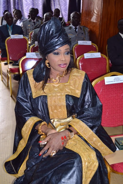 Diouma Dieng Diakhaté élevée au grade de Commandeur de l'Ordre National du Lion par le président de la République Macky Sall