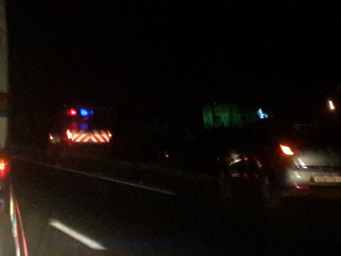 IMAGES : Un camion s'est renversé sur l'autoroute à péage IMAGES : Un camion s'est renversé sur l'autoroute à péage