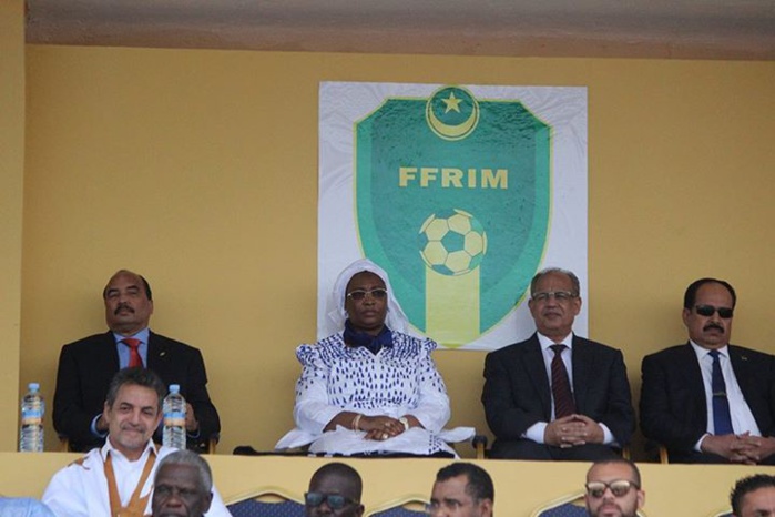 Le président mauritanien montre sa toute-puissance lors d’un match de football Le président mauritanien montre sa toute-puissance lors d’un match de football