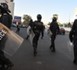 Dernière minute : à Cambérène, la police vient d'arriver et les grenades fusent de partout.