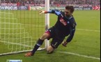 La course folle du gardien de Naples pour éviter le but (vidéo)