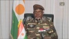 Le général Abdourahamane Tchiani, nouvel homme fort du Niger, s'exprime sur la TV nationale