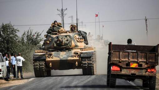 La Turquie envoie dix nouveaux chars en Syrie