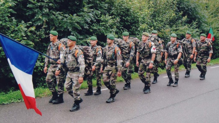 ALERTE GABON : Paris largue son 2ème Régiment de Légion étrangère sur Libreville