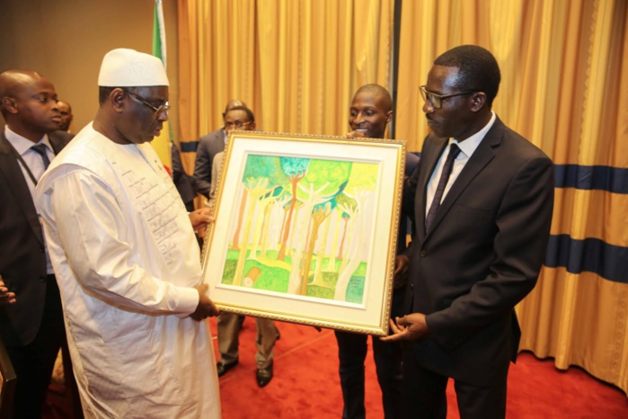 IMAGES : Le président Macky Sall rencontre les Sénégalais vivant au Canada IMAGES : Le président Macky Sall rencontre les Sénégalais vivant au Canada
