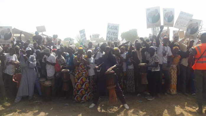 Les images de l'accueil exceptionnel du Président Macky SALL à Tambacounda par le Dg de la SN HLM Mamadou Kassé Les images de l'accueil exceptionnel du Président Macky SALL à Tambacounda par le Dg de la SN HLM Mamadou Kassé