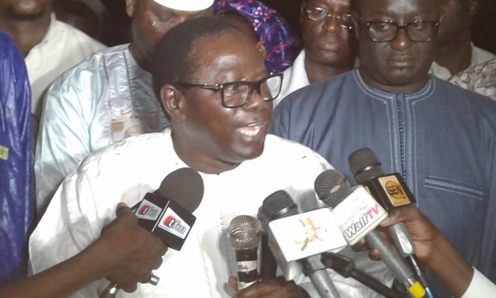 PAPE DIOP A GOUY MBAAM DESCEND MACKY : « Ses réalisations peuvent être comptées sur les doigts d’une main… Le Centre International Abdou Diouf ne vaut pas 60 milliards »