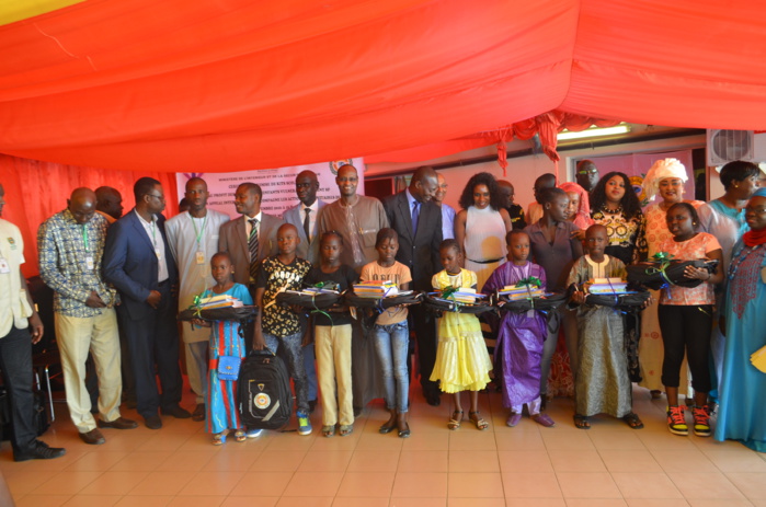 Cérémonie de remise de kits scolaires aux enfants orphelins du ministère de l’intérieur et de la sécurité publique