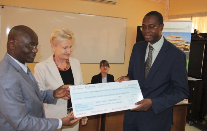 Programme d’appui : 29 bourses d’excellence et 5 bourses sociales offertes au CESAG par le DAAD Programme d’appui : 29 bourses d’excellence et 5 bourses sociales offertes au CESAG par le DAAD