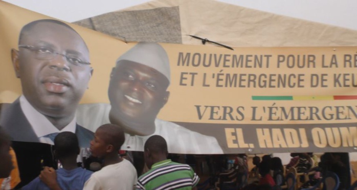 Arbre de Noël : Keur Massar accueille pour la première fois le père Noël. Arbre de Noël : Keur Massar accueille pour la première fois le père Noël.