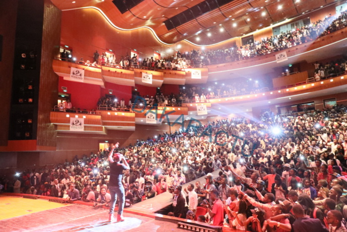 Come Back Show : Le rappeur Omzo Dollar réussit son pari à guichets fermés (Images)