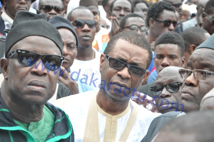 Les images de la levée du corps du défunt chanteur Ablaye Mbaye Les images de la levée du corps du défunt chanteur Ablaye Mbaye