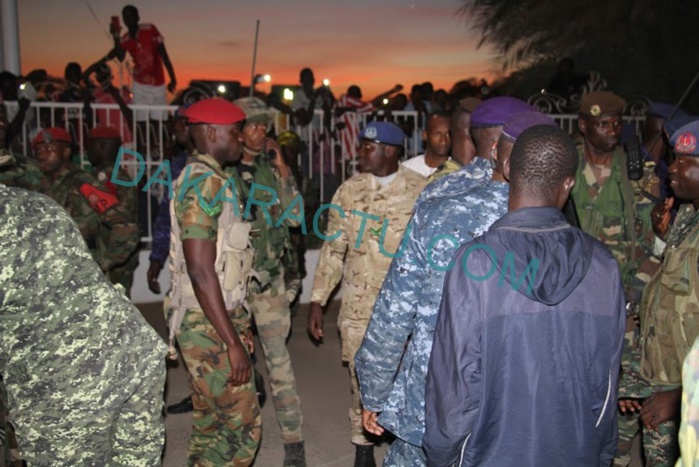  GAMBIE : L'accès au palais présidentiel refusé aux soldats sénégalais de la Cedeao ...(Photos)