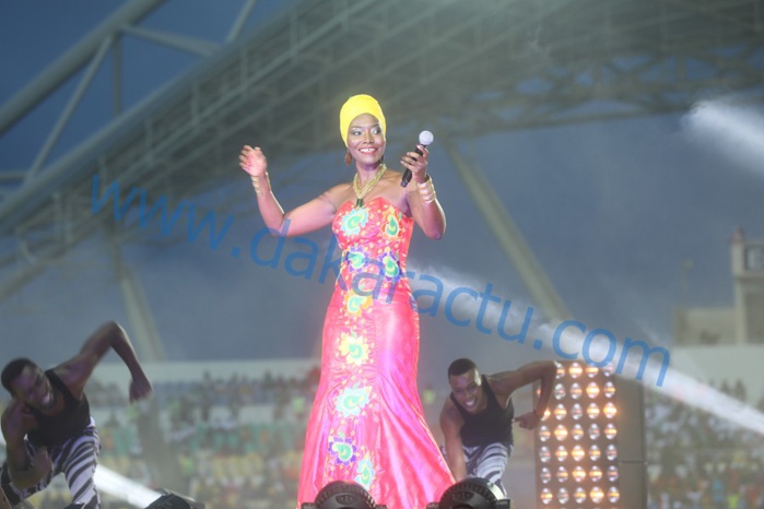 Finale de la CAN 2017 : Les images de la prestation de Coumba Gawlo Seck Finale de la CAN 2017 : Les images de la prestation de Coumba Gawlo Seck