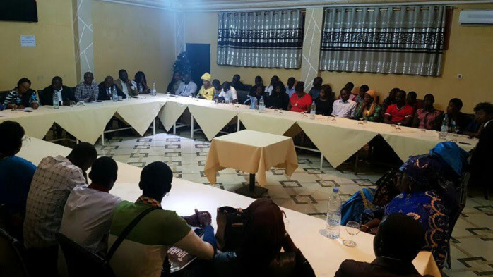 Thiès : Des conseillers municipaux de l’APR rallient l’UCS d’Abdoulaye Baldé Thiès : Des conseillers municipaux de l’APR rallient l’UCS d’Abdoulaye Baldé