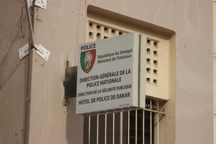 LUTTE CONTRE LA DELINQUANCE ET LA CRIMINALITE : La Sureté Urbaine démantèle le gang auteur de vol à l'arrachée sur la Corniche Ouest LUTTE CONTRE LA DELINQUANCE ET LA CRIMINALITE : La Sureté Urbaine démantèle le gang auteur de vol à l'arrachée sur la Corniche Ouest