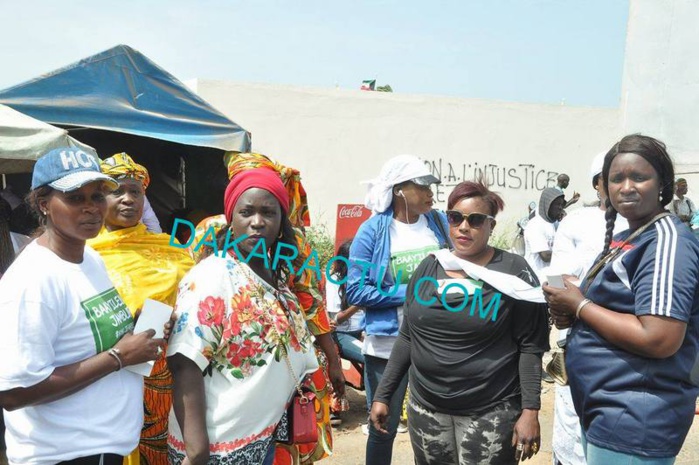 Audition de Khalifa Sall: Les partisans du maire de Dakar assaillent le tribunal de Dakar Audition de Khalifa Sall: Les partisans du maire de Dakar assaillent le tribunal de Dakar
