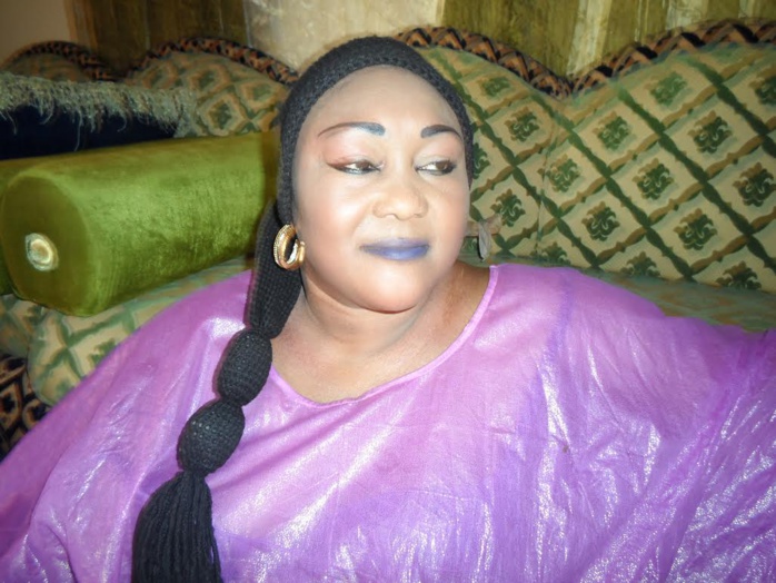 ENTRETIEN AVEC ASTOU BOURY MBACKÉ : « Macky ne perdra plus Touba sauf si... Cheikh Kanté m'a donné 10 millions de frs et apporté 10 millions de problèmes » ENTRETIEN AVEC ASTOU BOURY MBACKÉ : « Macky ne perdra plus Touba sauf si... Cheikh Kanté m'a donné 10 millions de frs et apporté 10 millions de problèmes »