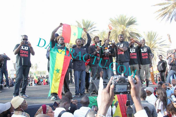 Les images de la manifestation de Y'en a marre à la Place de l’Obélisque 
