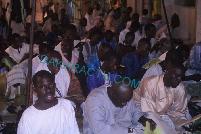 (IMAGES) NUIT DE KAZU RAJAB À TOUBA - Foule dans la mosquée et dans les artères de la cité (IMAGES) NUIT DE KAZU RAJAB À TOUBA - Foule dans la mosquée et dans les artères de la cité