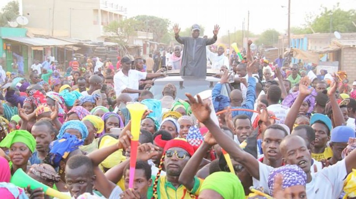 MOBILISATION POLITIQUE : ABDOU KARIM SALL CASSE À NOUVEAU LA BARAQUE À ORKADIÉRÉ ( IMAGES ) MOBILISATION POLITIQUE : ABDOU KARIM SALL CASSE À NOUVEAU LA BARAQUE À ORKADIÉRÉ ( IMAGES )