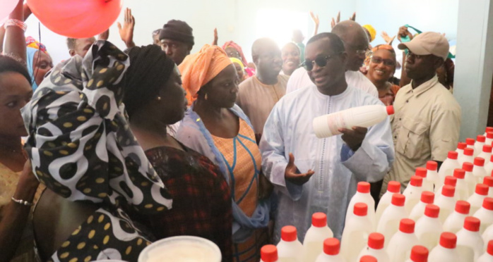 Pour la commercialisation des produits "made in Sénégal" : Alioune Sarr a inauguré neuf (09) magasins témoins à Thiès Pour la commercialisation des produits "made in Sénégal" : Alioune Sarr a inauguré neuf (09) magasins témoins à Thiès