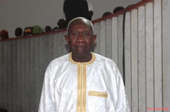 FIN DE SON MANDAT PARLEMENTAIRE : Le Professeur Iba Der Thiam restitue sa carte et ses bons de carburant à l'Assemblée nationale