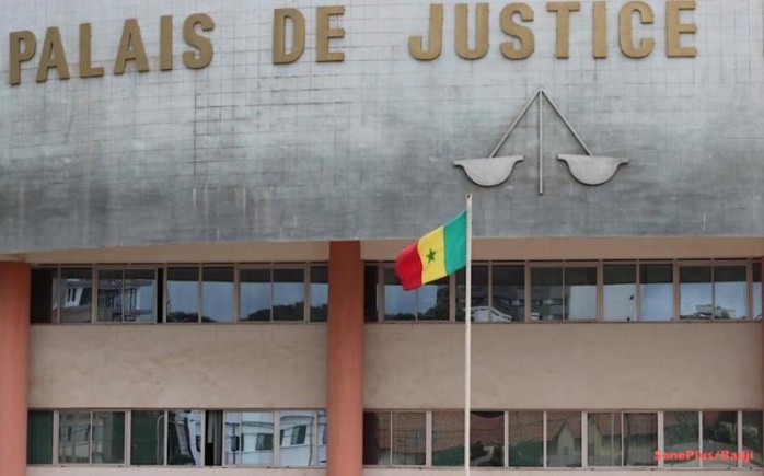 VOL AU PRÉJUDICE DE L’EMPLOYEUR : Le « boy » Malien subtilise les 500.000F de sa patronne et sa chaîne en or