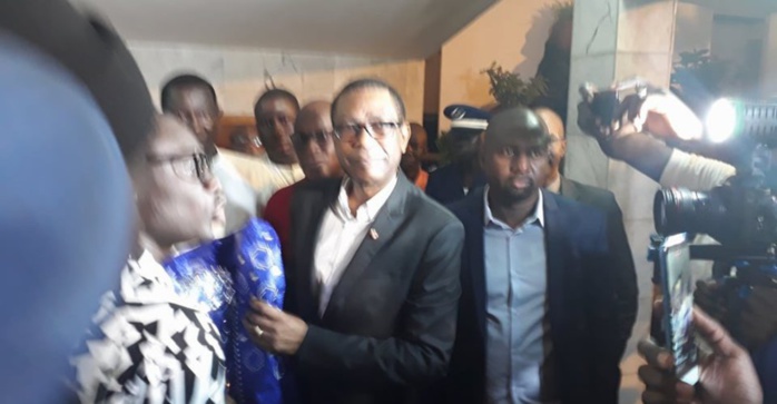 AÉROPORT LSS : Youssou Ndour accueilli en héros
